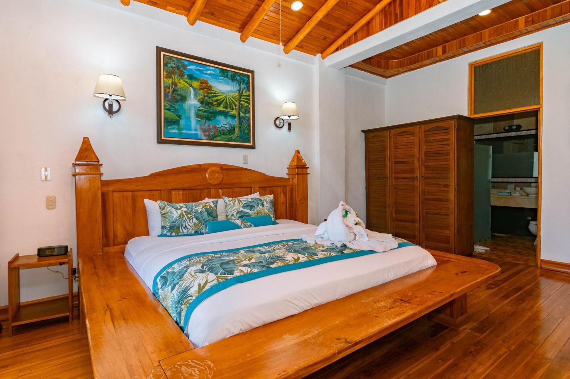 Hotel San Bada Resort & Spa Manuel Antonio Exteriör bild